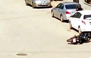 Sokak ortasında silahlı çatışma kamerada