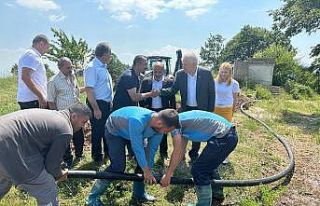 Su geldi mahalleli çifte bayram yaptı