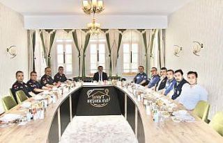 Şuhut’ta tayini çıkan polis ve jandarmalara veda...