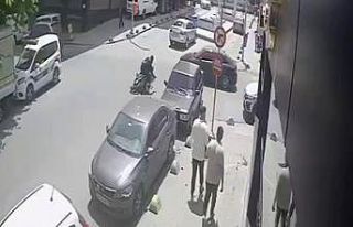 Sultangazi’de feci kaza kamerada: Motosikletlinin...