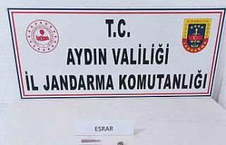 Şüpheli şahısların üzerinden uyuşturucu madde...