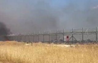 Suriye sınırındaki mayınlı alanda korkutan yangın