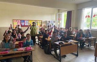 Süt Gününde öğrencilere süt dağıtıldı lıdı
