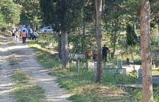 Taraklı’da mezarlıklarda bayram yoğunluğu