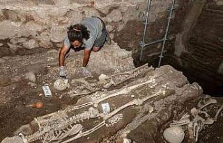 Tarihi İznik surlarında ‘mezarlık’ gizemi