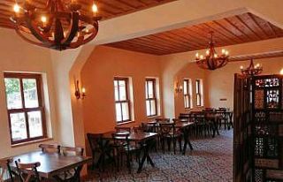 Tarihi otel ve tarihi otel ve yöresel kahvaltı salonu...