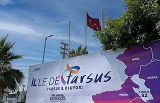 Tarsus Belediyesinden dikkat çekici pankart: "Tarsus...