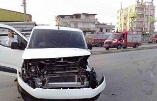 Tarsus’ta 3 ayrı kazada 12 kişi yaralandı