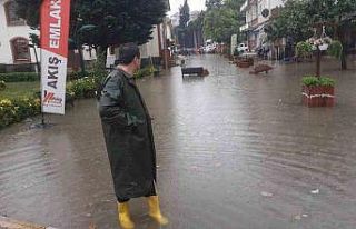 Taşkınlar sonrası tatil bölgesinde yoğun çalışma