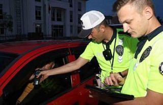 Taşova’da polisten trafik denetimi