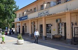 TCDD Kurtalan güzergahında ilaçlama çalışması...