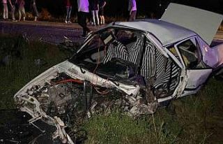 Tekirdağ’daki iki otomobilin çarpıştığı kazada...