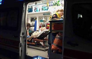 Ticari taksi ile çarpışan otomobilde bulunan yaşlı...