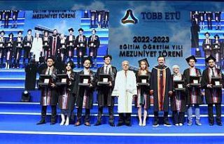 TOBB ETÜ’de mezuniyet heyecanı