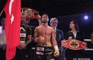 Tomarzalı Dünya Boks Şampiyonu Aydemir ABD’de...