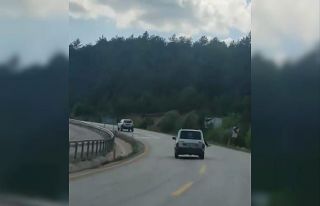 Trafikteki tehlikeli yolculuk kameraya yansıdı:...