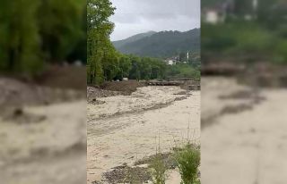 Türkeli’de köprü ulaşıma kapatıldı