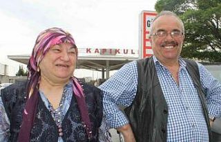 Türkiye’ye gelen gurbetçiler duygu dolu anlar...