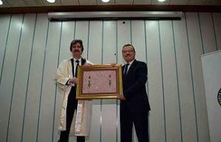 Uludağ Üniversitesi’nin yeni rektörü görevi...