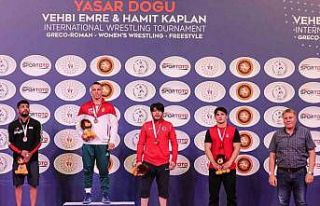 Uluslararası Yaşar Doğu, Vehbi Emre ve Hamit Kaplan...