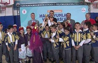 Ümraniye Belediyesi Geleneksek Halk Oyunları’nda...