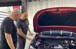 Ümraniye’de bayiden sıfır aldığı otomobil...