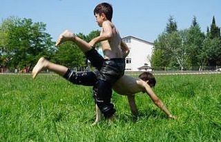 Üniversiteli pehlivanlar kıran kırana mücadele...