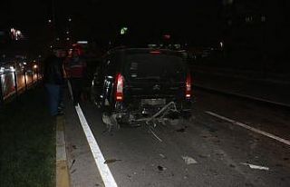 Uygulama noktasında araç çarpan polis, kazadan...