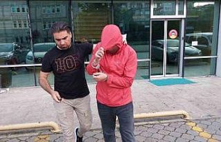 Uyuşturucu ticaretinden 2 kişi tutuklandı