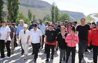 Vali Çiçek ve Başkan Büyükkılıç’tan Soğanlı’da...