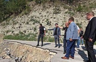 Vali, kapanan yolda incelemelerde bulundu