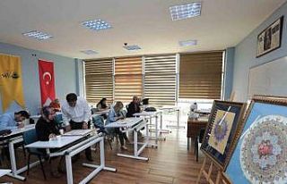 Van Büyükşehir Belediyesi tezhip sanatı kursu...