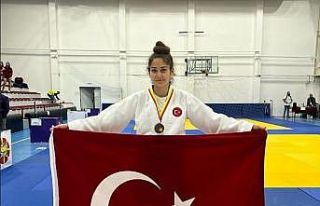 Vanlı Sinem Aydın Makedonya’dan bronz madalyayla...