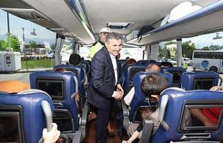 Vatandaşları memleketlerine Vali Atay uğurladı