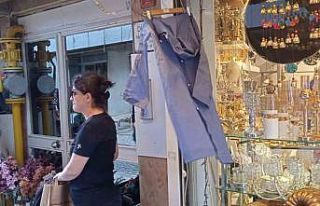 Vatandaşların pratik ‘yağmurluk’ çözümü