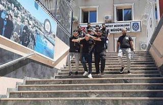 Yabancı uyruklu şahısları gasp eden 4 şüpheli...