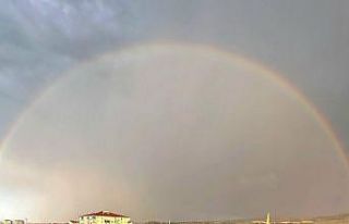 Yağmur sonrası çıkan gökkuşağı mest etti