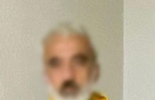 Yakalanacaklarını anlayınca uyuşturucu camdan...