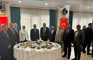 Yalova protokolü bayramlaştı