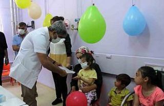 Yandal kliniğinde tedavi gören çocuklar karne heyecanı...