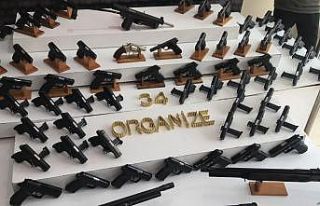 Yasa dışı imalathanelerde ele geçirilen silahların...