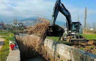 Yaşanabilecek su baskınlarına karşı dere yatakları...
