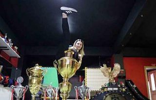Yaşının 2 katı şampiyonluğu olan genç sporcu,...