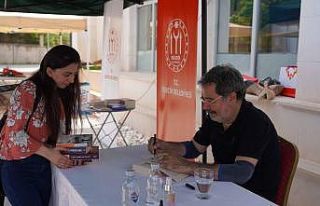 Yazar Ahmet Ümit Bilecik’te okuyucularıyla buluştu