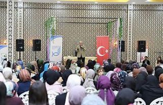 Yazar Prof. Dr. Nurullah Genç sevenleriyle buluştu