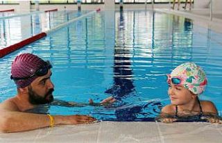 Yenimahalle’de Ata Yüzme Havuzu’na yoğun ilgi