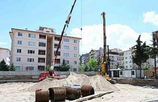 Yeraltı otopark alanında fore kazık çalışmaları...
