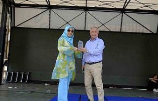 Yıl sonu şenliğinde doyasıya eğlendiler