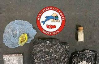 Yunus timlerinden uyuşturucuya geçit vermiyor