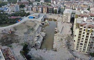 Yüzlerce kişiye mezar olan Rönesans Rezidans’ın...